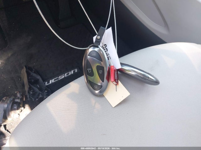 5NMJBCDE2TH679473 Hyundai TUCSON SEL