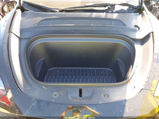 45092897 :رقم المزاد ، 7SAYGDED4SA377551 vin ، 2025 Tesla Model Y Long Range Dual Motor Rear-wheel Drive مزاد بيع