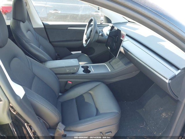 45092897 :رقم المزاد ، 7SAYGDED4SA377551 vin ، 2025 Tesla Model Y Long Range Dual Motor Rear-wheel Drive مزاد بيع