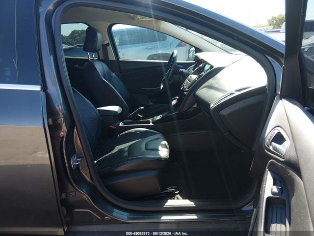 Продаж на аукціоні авто 2015 Ford Focus Titanium, vin: 1FADP3N21FL328257, номер лоту: 45092973