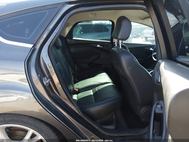 Продаж на аукціоні авто 2015 Ford Focus Titanium, vin: 1FADP3N21FL328257, номер лоту: 45092973