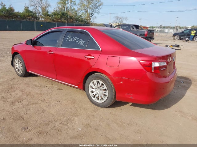 45092980 :رقم المزاد ، 4T1BF1FK4CU569593 vin ، 2012 Toyota Camry Le مزاد بيع