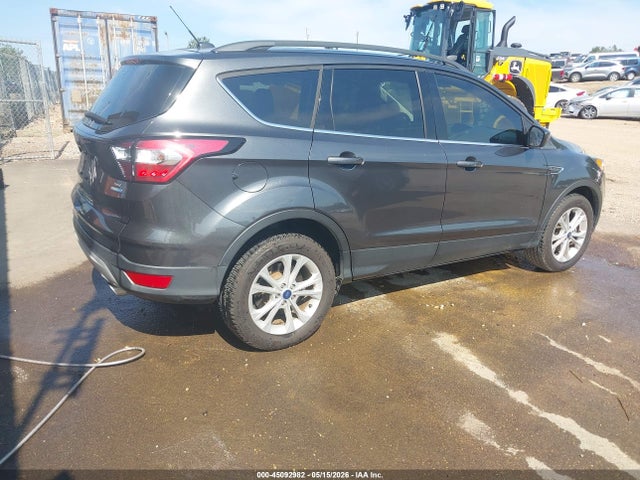 1FMCU9GD5JUD31094 Ford ESCAPE SE