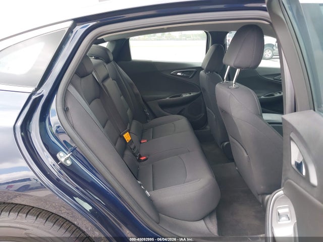 1G1ZC5ST7HF263025 Chevrolet Malibu 1fl