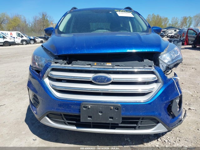 Продаж на аукціоні авто 2018 Ford Escape Se, vin: 1FMCU9GD1JUB75975, номер лоту: 45093023