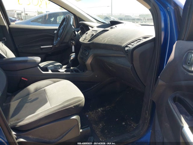 Продаж на аукціоні авто 2018 Ford Escape Se, vin: 1FMCU9GD1JUB75975, номер лоту: 45093023