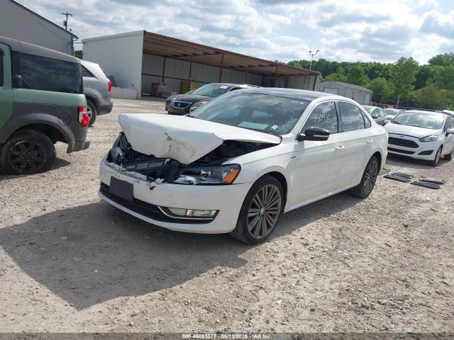 2015 Volkswagen Passat 1.8t Sport მანქანა იყიდება აუქციონზე, vin: 1VWBT7A38FC035343, აუქციონის ნომერი: 45093077