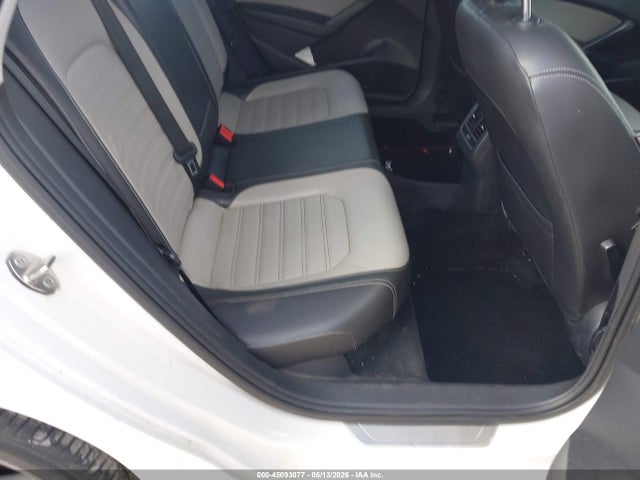 2015 Volkswagen Passat 1.8t Sport მანქანა იყიდება აუქციონზე, vin: 1VWBT7A38FC035343, აუქციონის ნომერი: 45093077