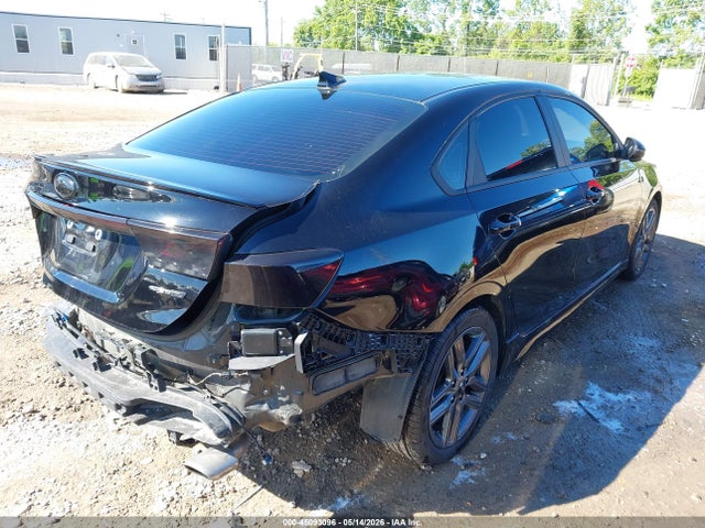 45093096 :رقم المزاد ، 3KPF34AD1ME403136 vin ، 2021 Kia Forte Gt-line مزاد بيع