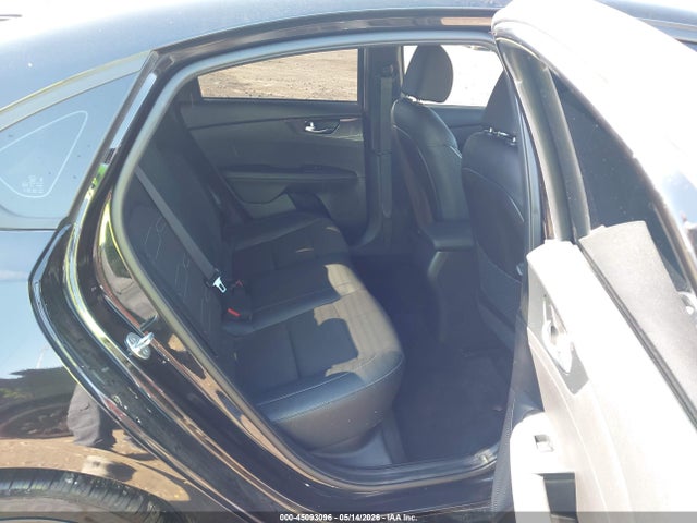 45093096 :رقم المزاد ، 3KPF34AD1ME403136 vin ، 2021 Kia Forte Gt-line مزاد بيع