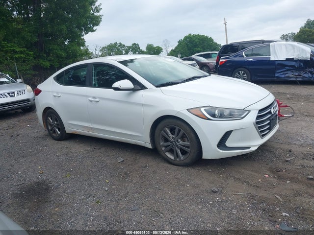 Продажа на аукционе авто 2018 Hyundai Elantra Sel, vin: 5NPD84LF3JH251651, номер лота: 45093103