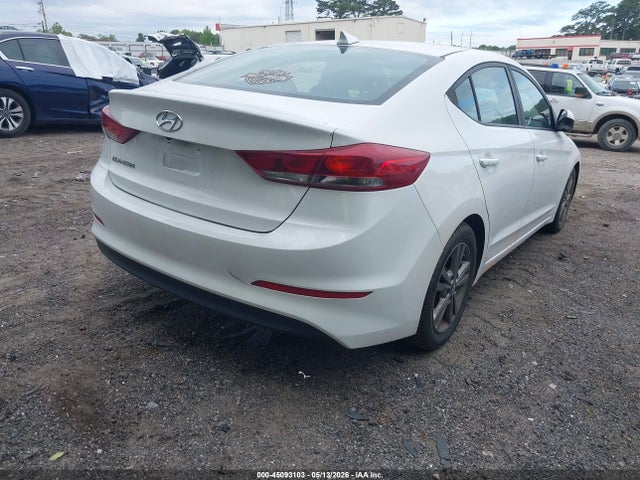 Продажа на аукционе авто 2018 Hyundai Elantra Sel, vin: 5NPD84LF3JH251651, номер лота: 45093103