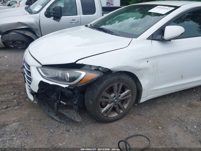 Продажа на аукционе авто 2018 Hyundai Elantra Sel, vin: 5NPD84LF3JH251651, номер лота: 45093103