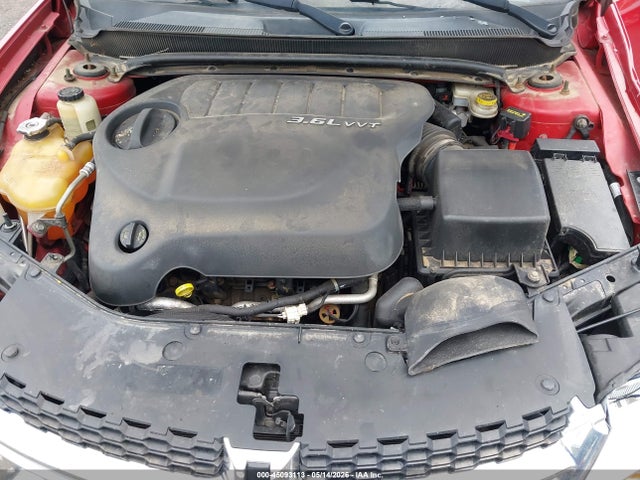 45093113 :رقم المزاد ، 1B3BD2FG2BN554094 vin ، 2011 Dodge Avenger Lux مزاد بيع