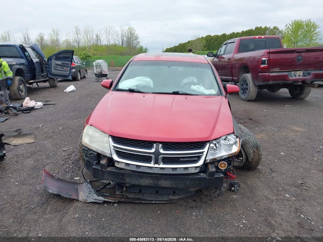45093113 :رقم المزاد ، 1B3BD2FG2BN554094 vin ، 2011 Dodge Avenger Lux مزاد بيع