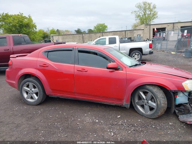 45093113 :رقم المزاد ، 1B3BD2FG2BN554094 vin ، 2011 Dodge Avenger Lux مزاد بيع