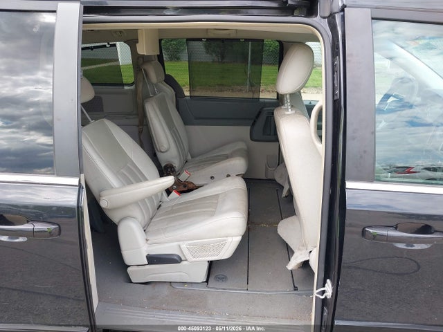 2008 Chrysler Town & Country Touring მანქანა იყიდება აუქციონზე, vin: 2A8HR54P78R782918, აუქციონის ნომერი: 45093123