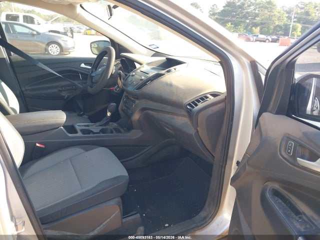 45093163 :رقم المزاد ، 1FMCU0GD3HUD85905 vin ، 2017 Ford Escape Se مزاد بيع