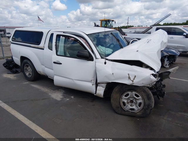 Продажа на аукционе авто 2015 Toyota Tacoma, vin: 5TFTX4CN2FX055671, номер лота: 45093242