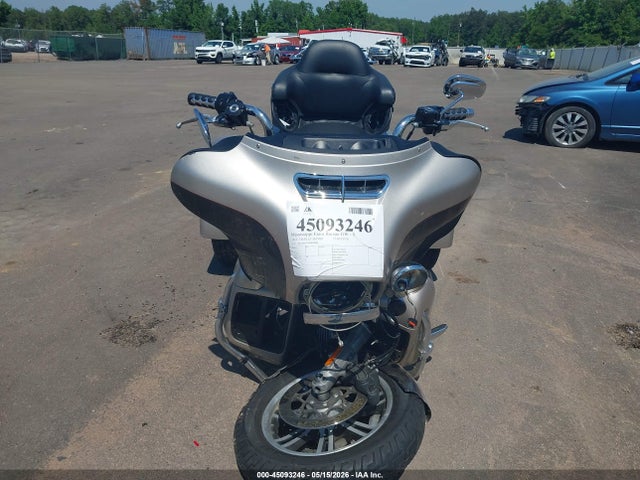 45093246 :رقم المزاد ، 1HD1MAD10JB858896 vin ، 2018 Harley-davidson Flhtcutg Tri Glide Ultra مزاد بيع