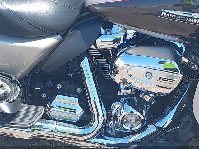 45093246 :رقم المزاد ، 1HD1MAD10JB858896 vin ، 2018 Harley-davidson Flhtcutg Tri Glide Ultra مزاد بيع