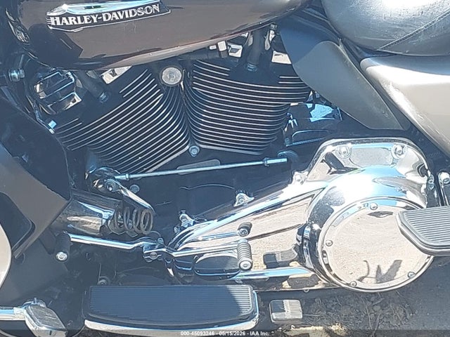 45093246 :رقم المزاد ، 1HD1MAD10JB858896 vin ، 2018 Harley-davidson Flhtcutg Tri Glide Ultra مزاد بيع