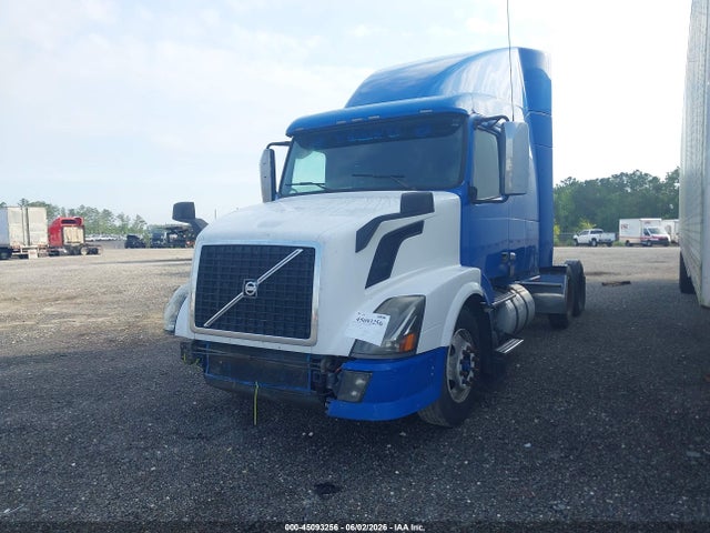 2008 Volvo Vn Vnl მანქანა იყიდება აუქციონზე, vin: 4V4NC9EH98N264210, აუქციონის ნომერი: 45093256