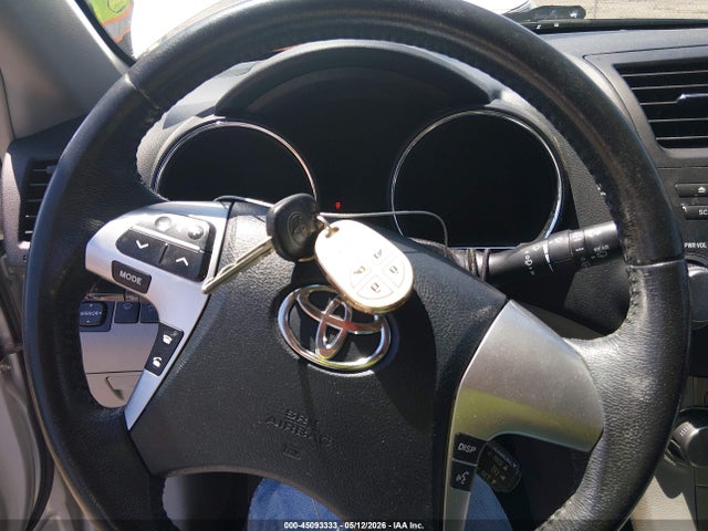 Продаж на аукціоні авто 2012 Toyota Highlander Se V6, vin: 5TDBK3EH9CS104734, номер лоту: 45093333
