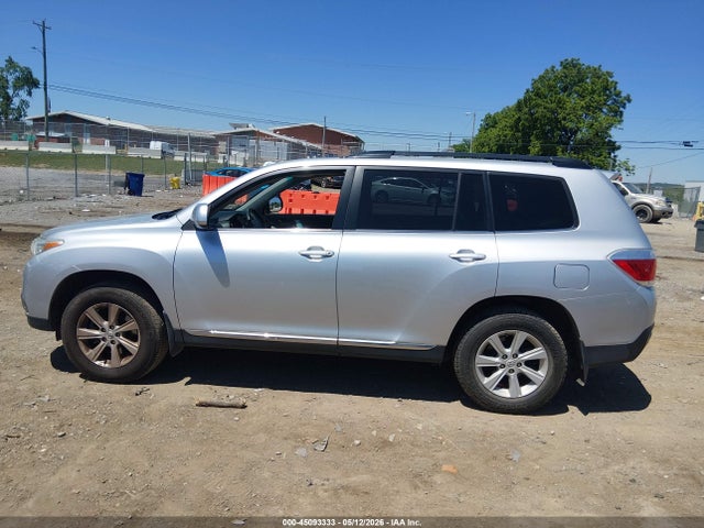 Продаж на аукціоні авто 2012 Toyota Highlander Se V6, vin: 5TDBK3EH9CS104734, номер лоту: 45093333