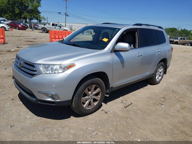 Продаж на аукціоні авто 2012 Toyota Highlander Se V6, vin: 5TDBK3EH9CS104734, номер лоту: 45093333