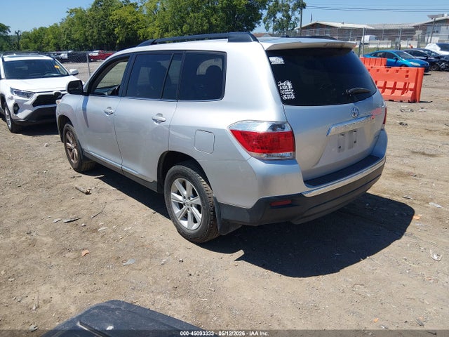 Продаж на аукціоні авто 2012 Toyota Highlander Se V6, vin: 5TDBK3EH9CS104734, номер лоту: 45093333