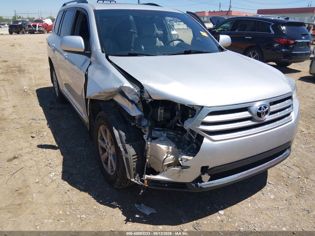 Продаж на аукціоні авто 2012 Toyota Highlander Se V6, vin: 5TDBK3EH9CS104734, номер лоту: 45093333