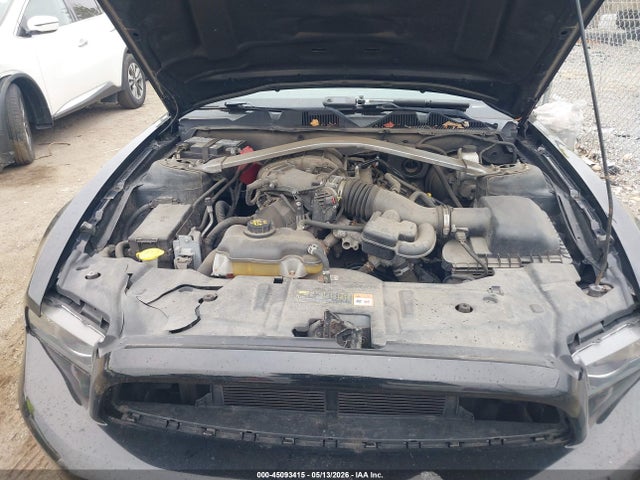 45093415 :رقم المزاد ، 1ZVBP8EM8D5213993 vin ، 2013 Ford Mustang V6 Premium مزاد بيع