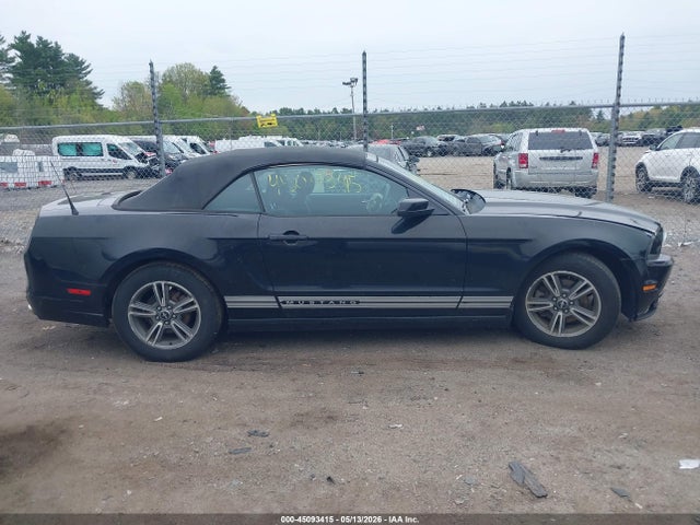 45093415 :رقم المزاد ، 1ZVBP8EM8D5213993 vin ، 2013 Ford Mustang V6 Premium مزاد بيع