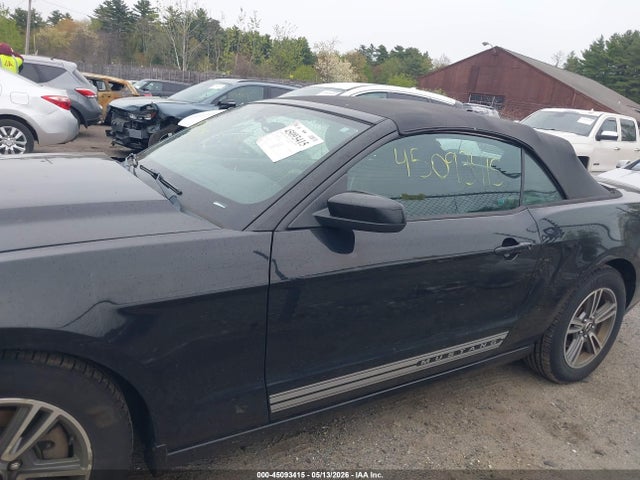 45093415 :رقم المزاد ، 1ZVBP8EM8D5213993 vin ، 2013 Ford Mustang V6 Premium مزاد بيع