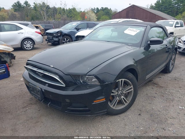 45093415 :رقم المزاد ، 1ZVBP8EM8D5213993 vin ، 2013 Ford Mustang V6 Premium مزاد بيع