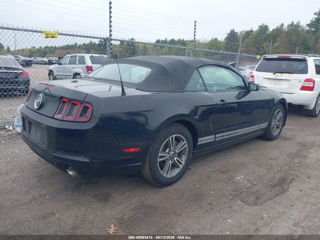 45093415 :رقم المزاد ، 1ZVBP8EM8D5213993 vin ، 2013 Ford Mustang V6 Premium مزاد بيع