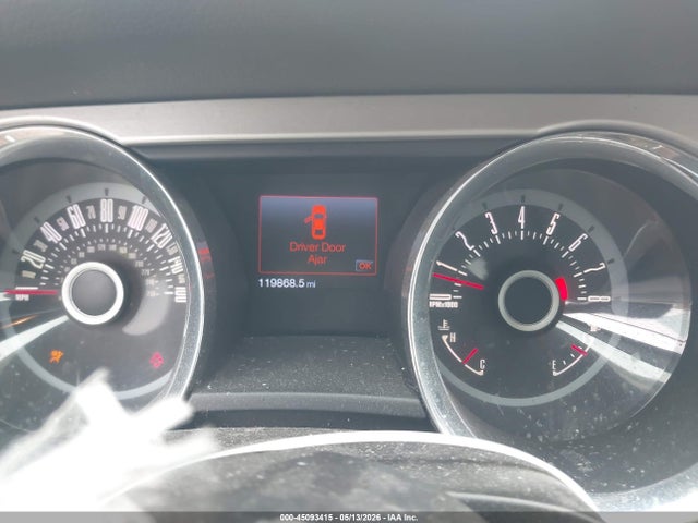 45093415 :رقم المزاد ، 1ZVBP8EM8D5213993 vin ، 2013 Ford Mustang V6 Premium مزاد بيع