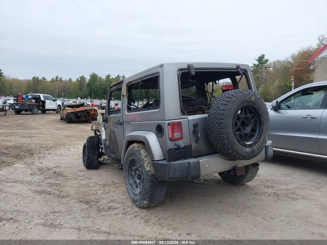 2015 Jeep Wrangler Sahara მანქანა იყიდება აუქციონზე, vin: 1C4GJWBGXFL528015, აუქციონის ნომერი: 45093437