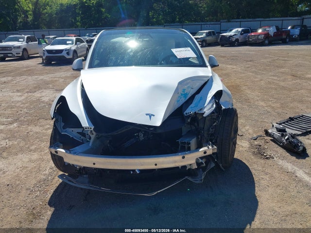 45093450 :رقم المزاد ، 7SAYGDED4RA334418 vin ، 2024 Tesla Model Y Long Range Single Motor Rear-wheel Drive/rwd مزاد بيع