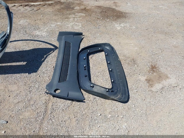45093450 :رقم المزاد ، 7SAYGDED4RA334418 vin ، 2024 Tesla Model Y Long Range Single Motor Rear-wheel Drive/rwd مزاد بيع