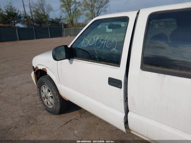 45093462 :رقم المزاد ، 1GTDT13X54K121463 vin ، 2004 Gmc Sonoma Sls مزاد بيع