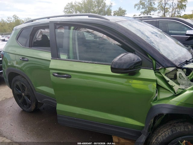 Продаж на аукціоні авто 2025 Volkswagen Taos 1.5t Se Black, vin: 3VV2C7B23SM062453, номер лоту: 45093497