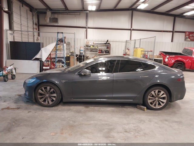 Tesla MODEL S 2016 5YJSA1E29GF123667 Image 13