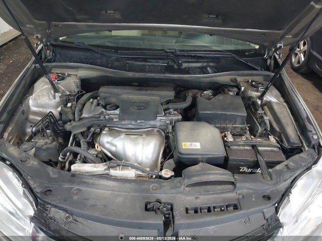 45093628 :رقم المزاد ، 4T1BF1FK7HU695325 vin ، 2017 Toyota Camry Le مزاد بيع