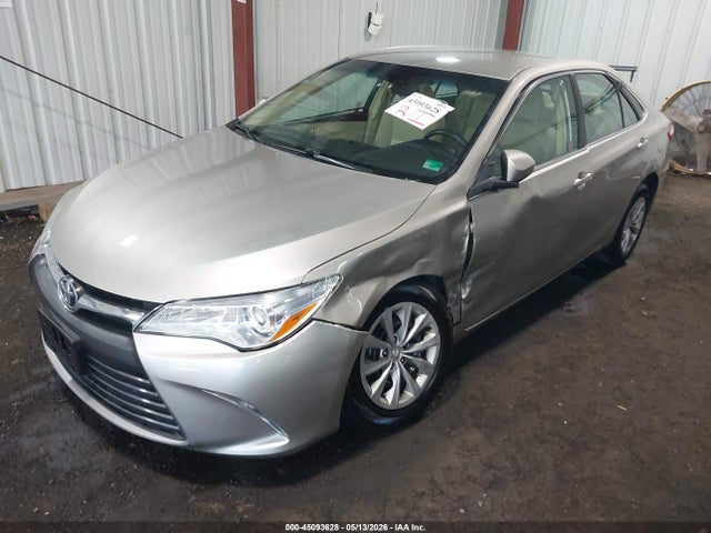 45093628 :رقم المزاد ، 4T1BF1FK7HU695325 vin ، 2017 Toyota Camry Le مزاد بيع