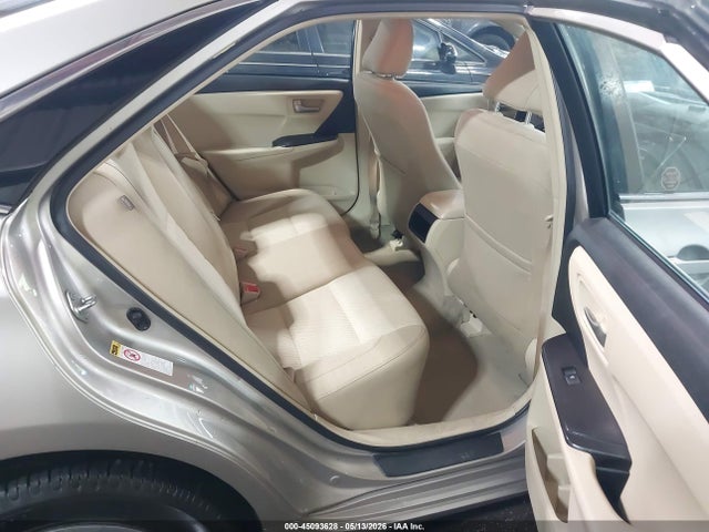 45093628 :رقم المزاد ، 4T1BF1FK7HU695325 vin ، 2017 Toyota Camry Le مزاد بيع