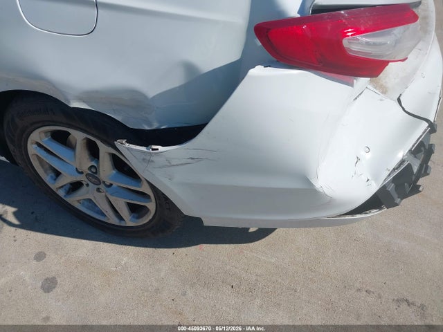 3FA6P0H78GR365615 Ford FUSION SE