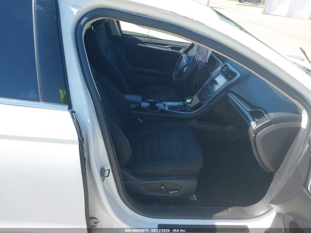 3FA6P0H78GR365615 Ford FUSION SE