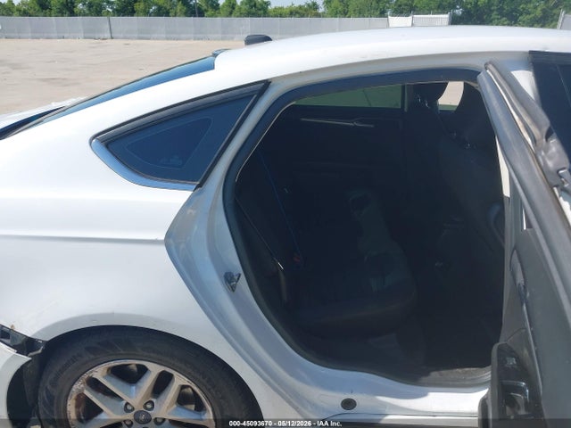 3FA6P0H78GR365615 Ford FUSION SE
